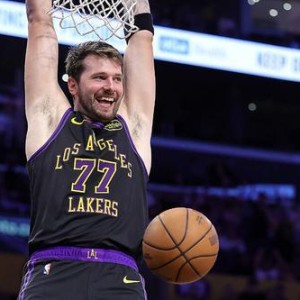 世界杯手机观看软件-东契奇谈最后的扣篮：我的头差点碰筐 我觉得我碰到了